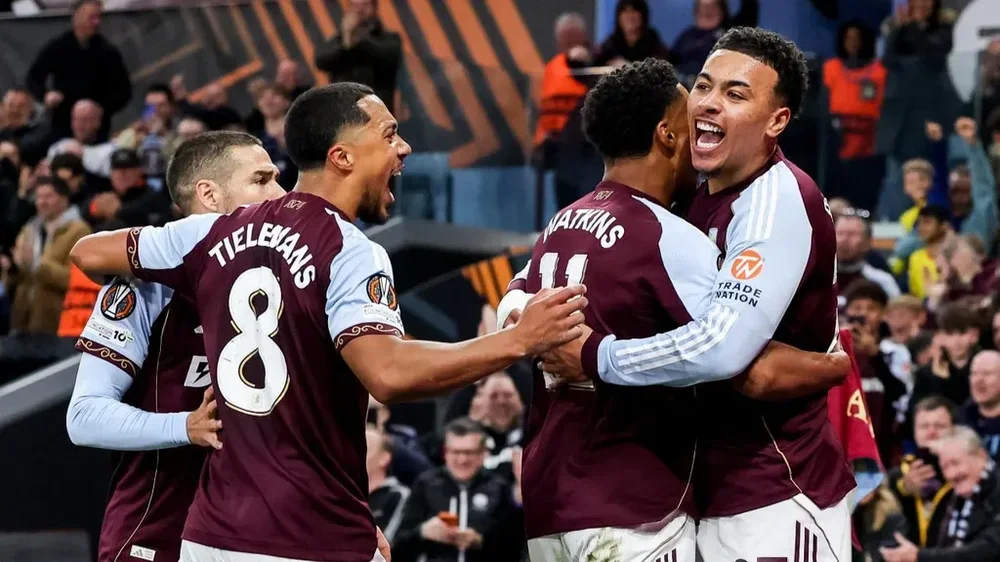 Aston Villa-Bolonha (EPA/ADAM VAUGHAN)